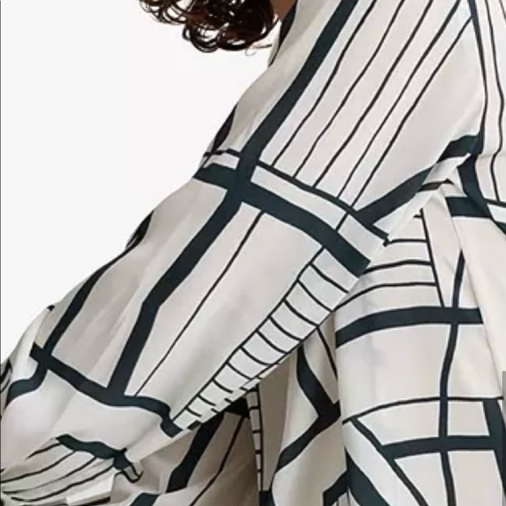 NWT Club Monaco White Smocked Shoulder Top Sise M - Picture 2 of 5